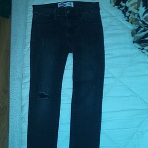 girls black ripped jeans